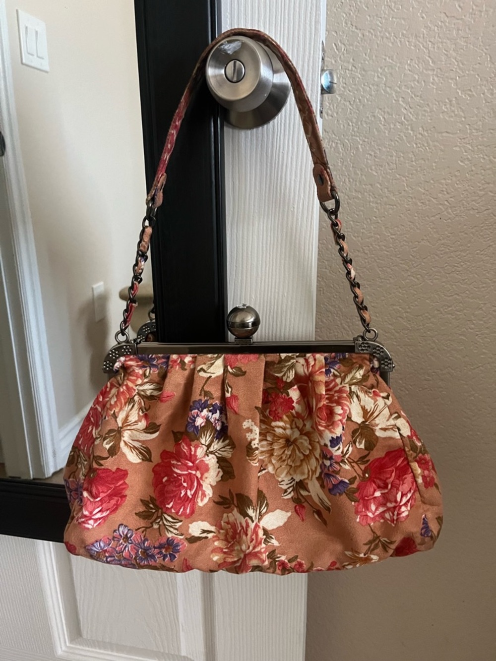 Satchel Purse in Peach with Rose floral Print